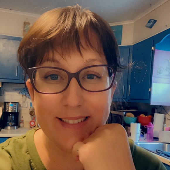 Meet your Posher, Bonnie - Picture 2 of 3